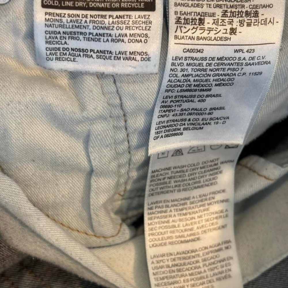 Levi's - Picture 6 of 6